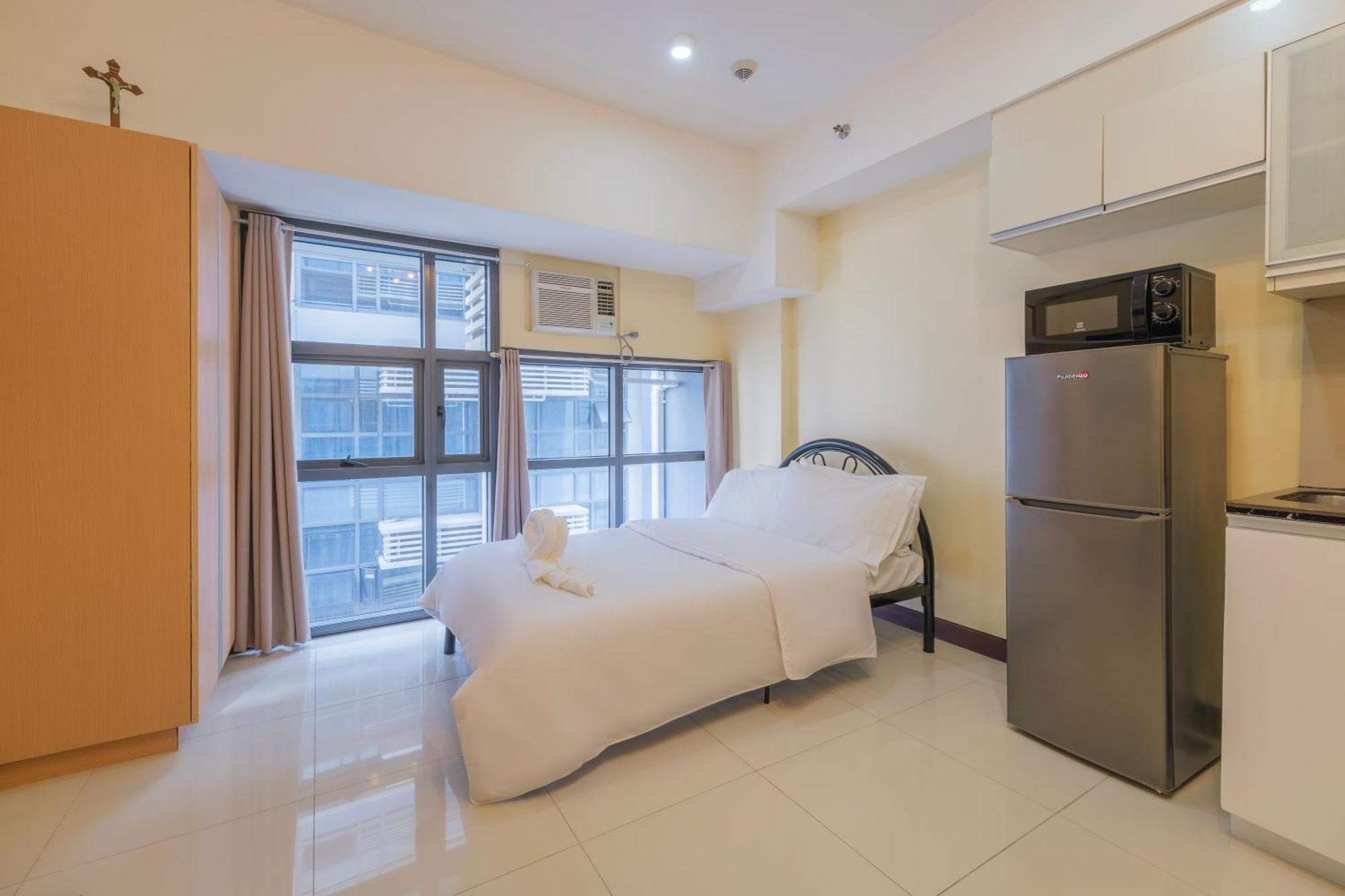 Apartment Stayhere At Viceroy Mckinley Hill Relax & Unwind *