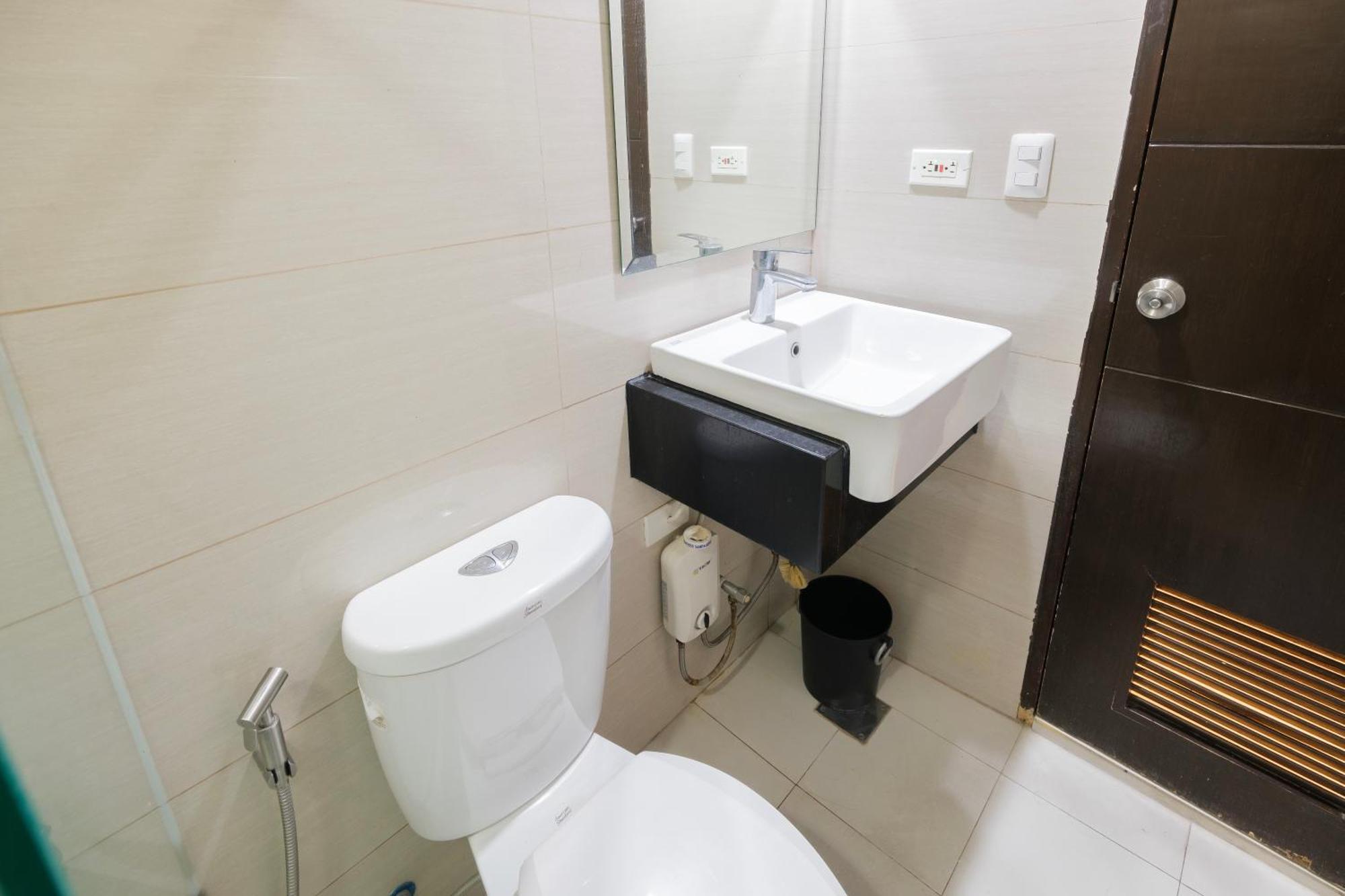 Stayhere At Viceroy Mckinley Hill Relax & Unwind *